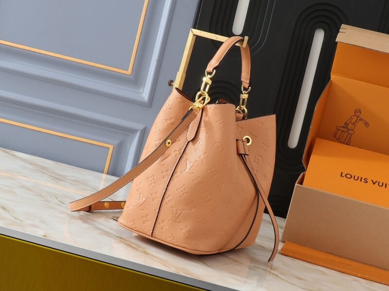 LOUIS VUITTON M45256 SIZE:26.0 x 26.0 x 17.5CM - 图片 3