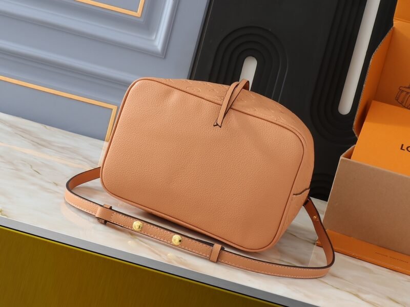 LOUIS VUITTON M45256 SIZE:26.0 x 26.0 x 17.5CM - 图片 5