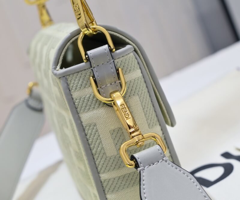 FENDI 1002  SIZE:28/6.5/13.5cm - 图片 4