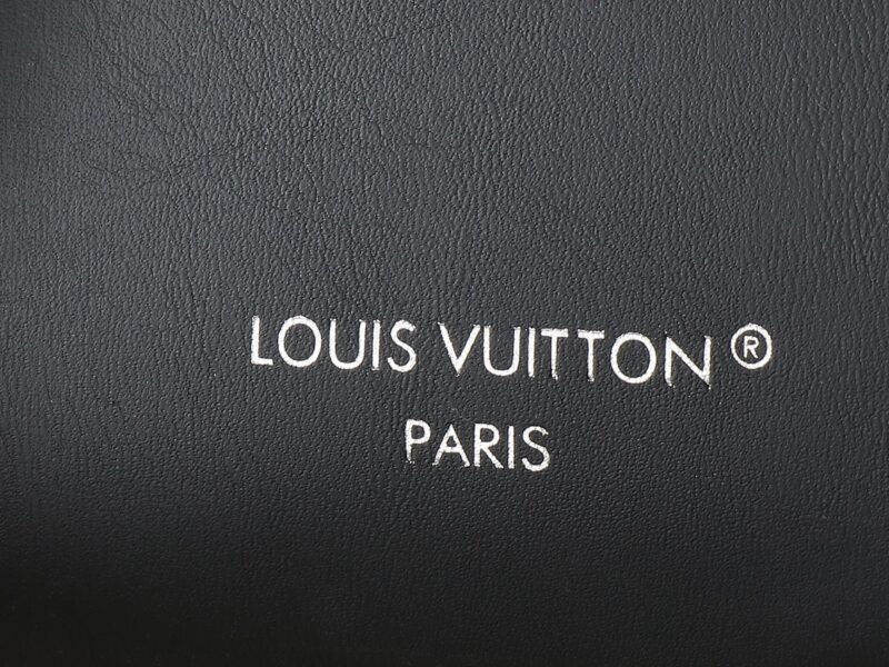 Louis Vuitton     M23640  SIZE:25 x 13 x 10 cm - 图片 6