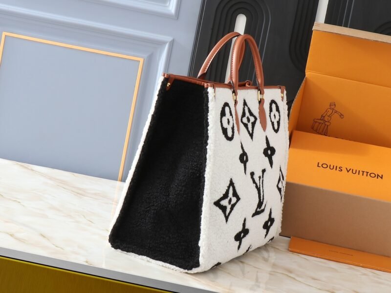 Louis Vuitton     M44571  SIZE:34.0 x 26.0 x 13.0 cm - 图片 3