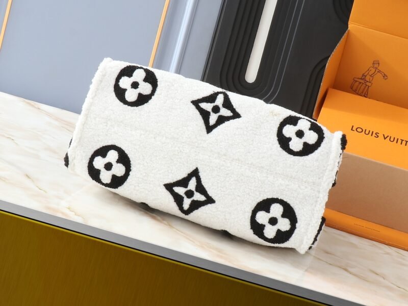 Louis Vuitton     M44571  SIZE:34.0 x 26.0 x 13.0 cm - 图片 4