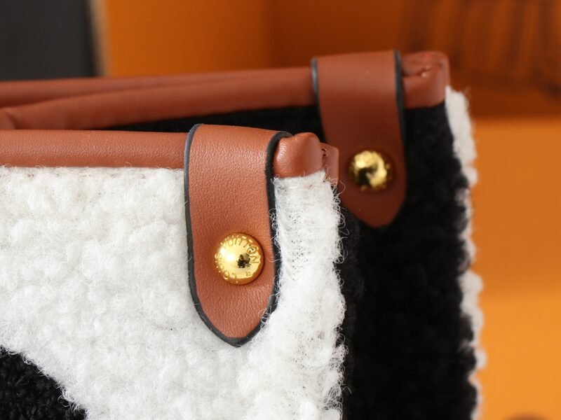 Louis Vuitton     M44571  SIZE:34.0 x 26.0 x 13.0 cm - 图片 7