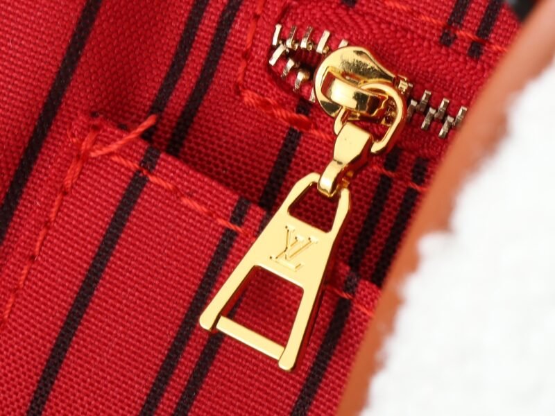 Louis Vuitton     M44571  SIZE:34.0 x 26.0 x 13.0 cm - 图片 8