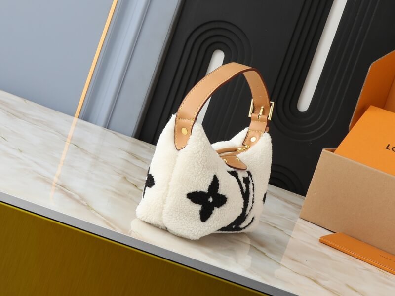 LOUIS VUITTON  M11920  SIZE: 18.5 x 11.0 x 6.5cm - 图片 3