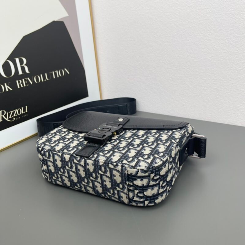 DIOR D605 SIZE:23 x 18 x 6CM - 图片 5