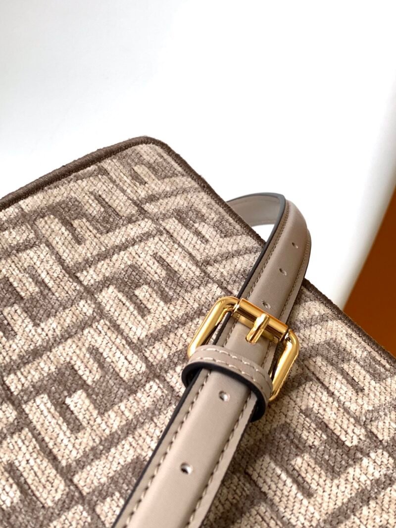 FENDI 8327 SIZE:27-11-21CM - 图片 5