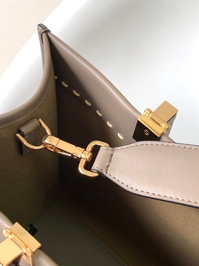 FENDI 8372 SIZE:35-17-31cm - 图片 9